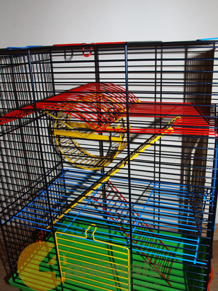 http://www.4animals.cz/inshop/Catalogue/Products/velky/klec_teddyII_kolo2_b.jpg